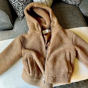 Jacket with hood with two pockets :)